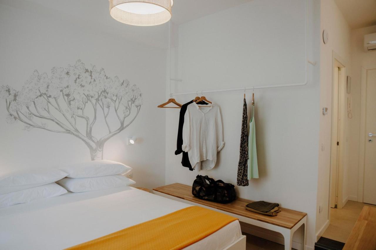 Petrarca17 Guest House A Due Passi Dal Mare แตร์ราชินา ภายนอก รูปภาพ