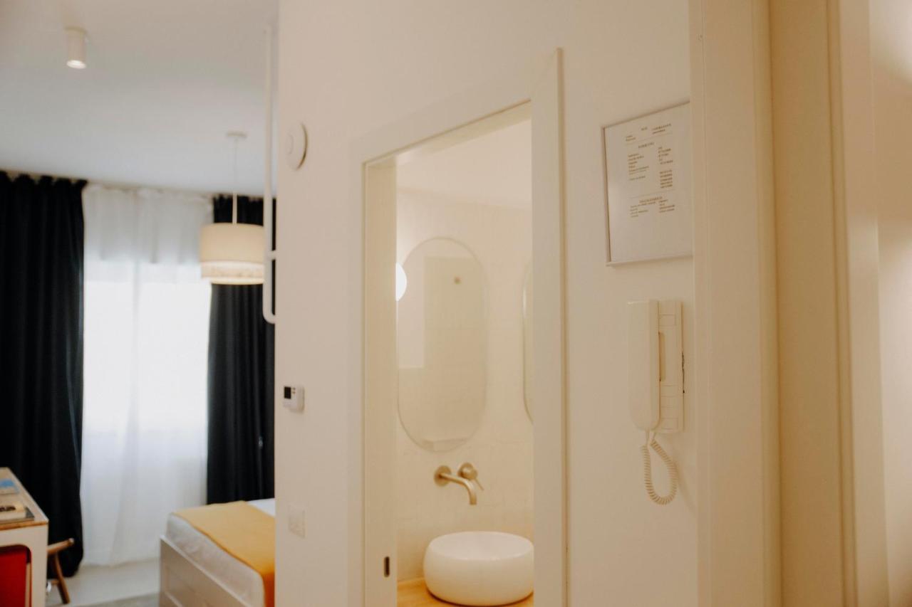 Petrarca17 Guest House A Due Passi Dal Mare แตร์ราชินา ภายนอก รูปภาพ