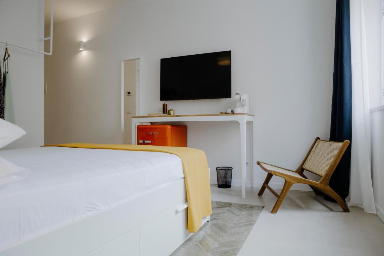 Petrarca17 Guest House A Due Passi Dal Mare แตร์ราชินา ภายนอก รูปภาพ