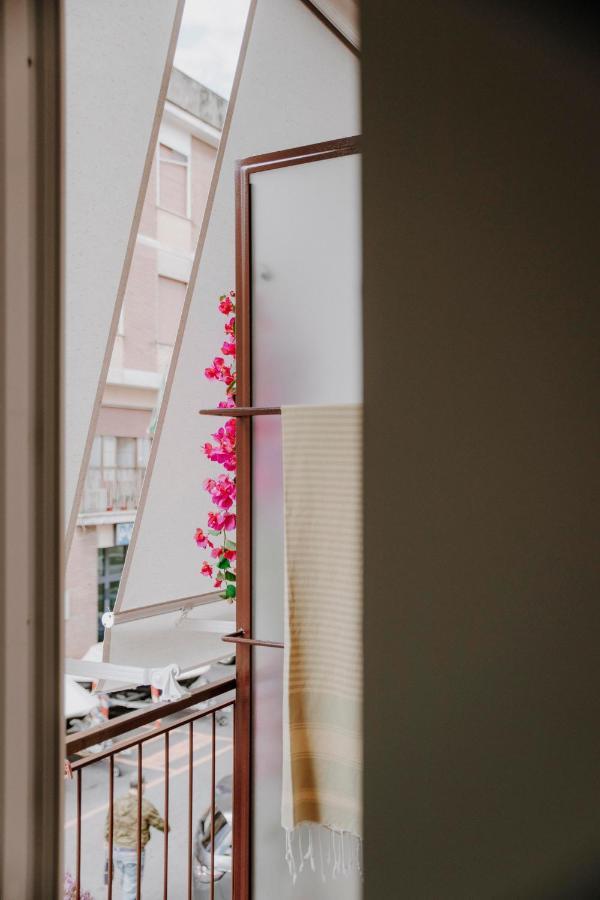 Petrarca17 Guest House A Due Passi Dal Mare แตร์ราชินา ภายนอก รูปภาพ